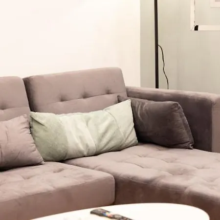 Modern Steps From Shops & Center Thessaloniki