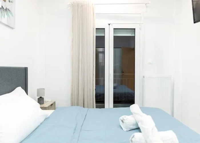 Apartman Modern Steps From Shops & Center *