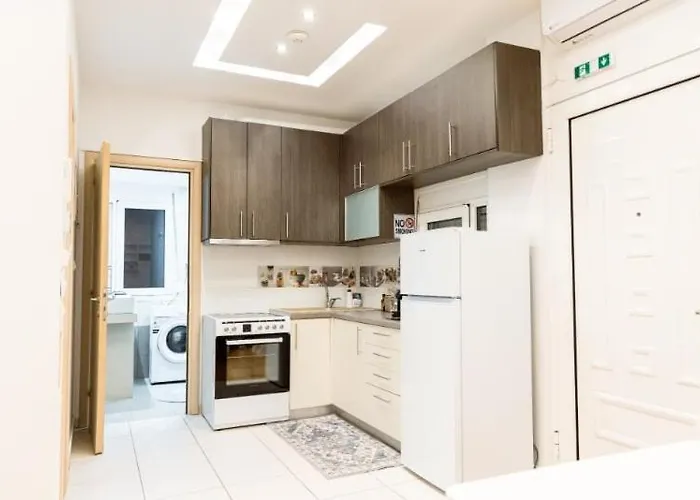 Appartement Modern Steps From Shops & Center