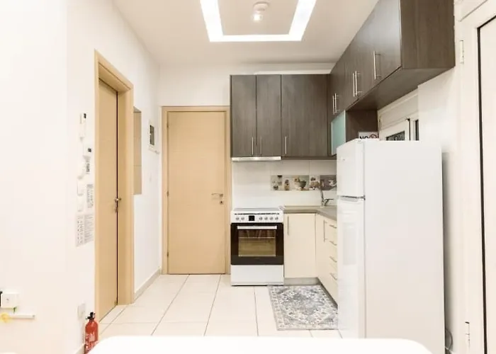 Modern Steps From Shops & Center * Salonicco